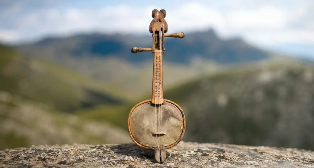 Karakalpak kobyz, a traditional stringed instrument used in cultural performances and Zhyrau storytelling.